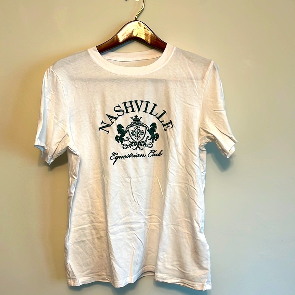 NWOT Abercrombie & Fitch Embroidered Graphic Tee